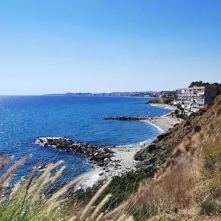 Apartamento La Perla: Pies En El Agua Benalmádena